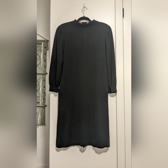 Simon Chang Dresses & Skirts - Simon Chang Black Midi Dress